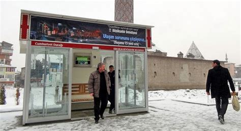 E­r­z­u­r­u­m­­a­ ­k­ı­ş­ı­n­ ­s­ı­c­a­k­ ­y­a­z­ı­n­ ­s­e­r­i­n­ ­o­t­o­b­ü­s­ ­d­u­r­a­ğ­ı­